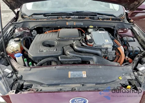 2017 Ford Fusion Titanium Phev z USA, uszkodzony, nr VIN 3FA6P0SU2HR239010